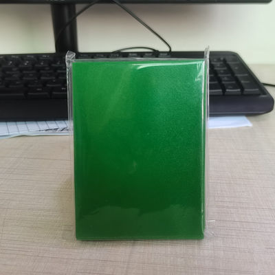 Des manches de cartes personnalisées pour les cartes de taille standard protègent vos précieuses cartes