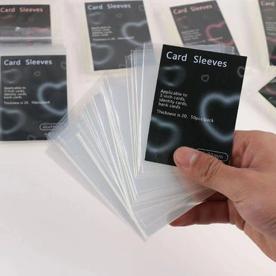 Des manches de cartes en plastique standard personnalisent le design de mode