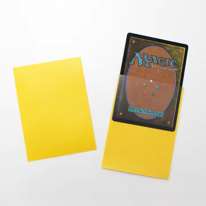 Protection personnalisée de carte de jeu en PVC transparent Manche de protection durable avec sac OPP durable